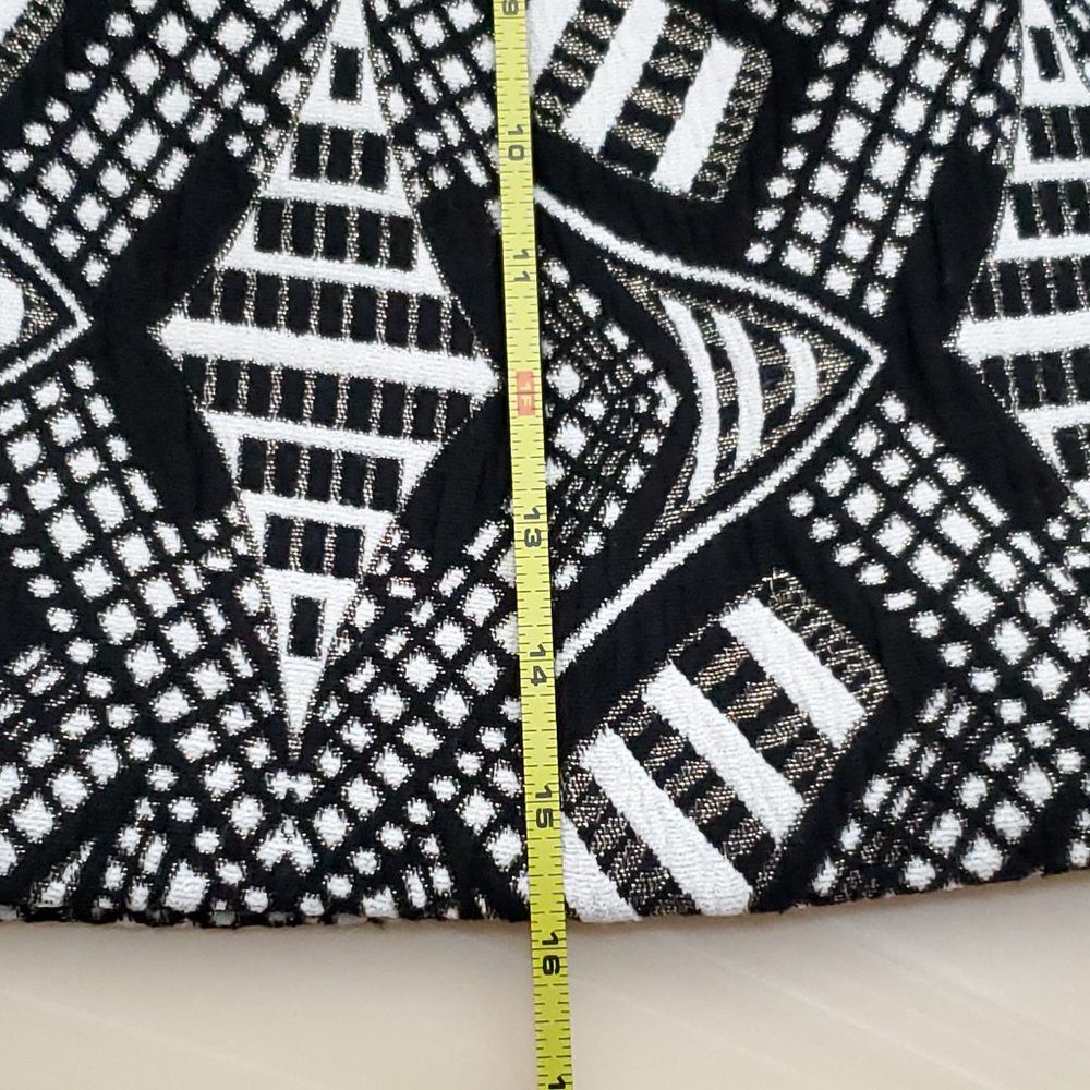 Alice + Olivia Loran Structured Lantern Skirt - Picture 16 of 16